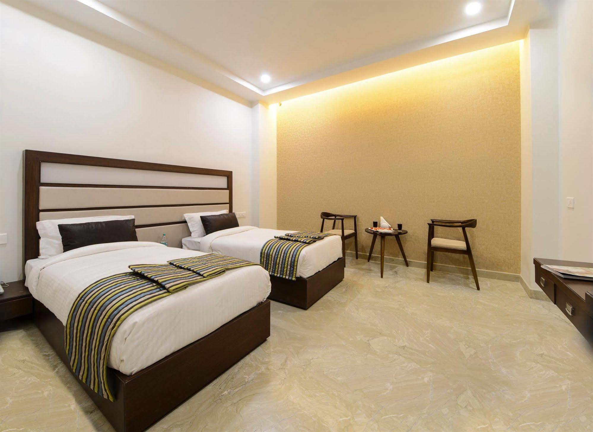 Hotel Alleviate Agra  Exterior foto