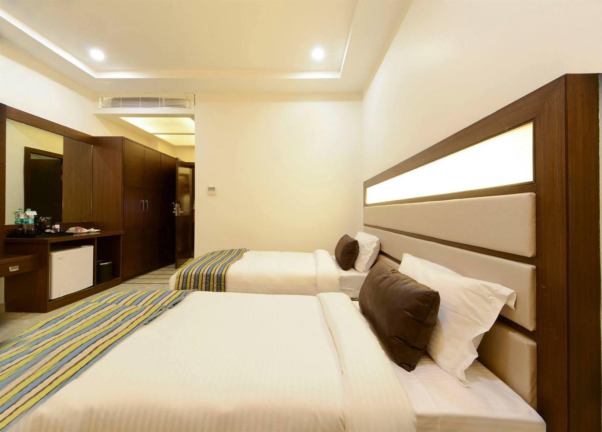 Hotel Alleviate Agra  Exterior foto